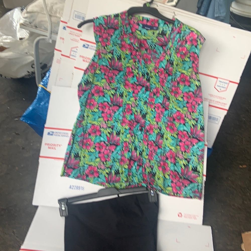 Tropical sleeveless XLblouse 16W black capris